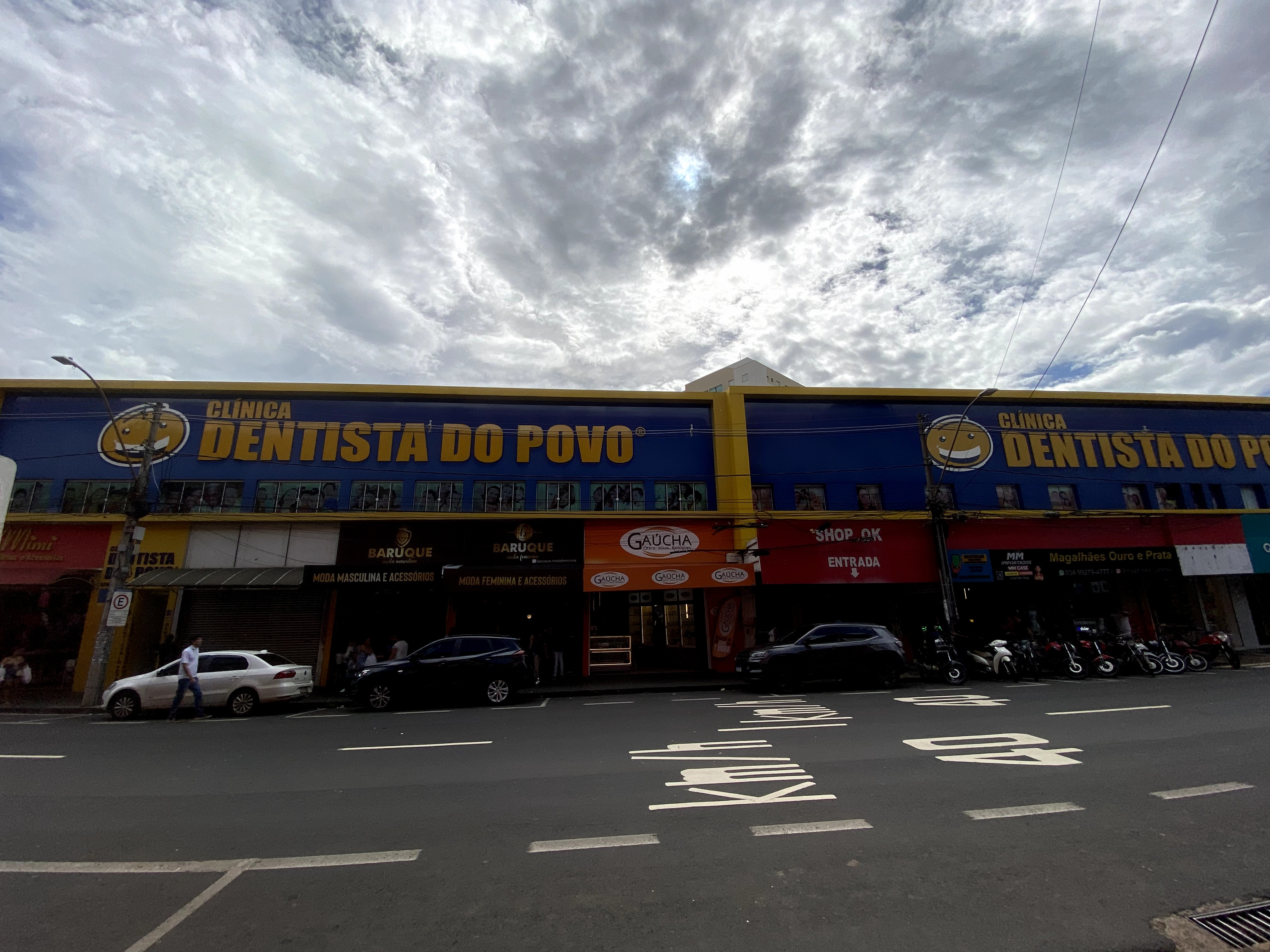 Fachada Clínica Dentista do Povo - Clínica Dentista do Povo - João Pinheiro